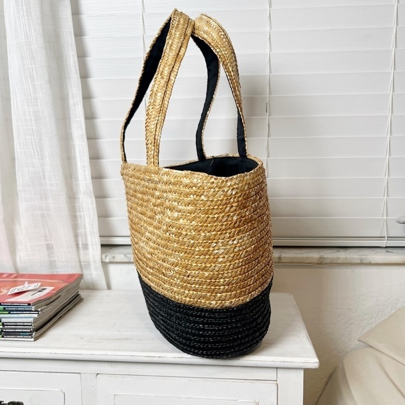Neiman Marcus Straw Bicolor Tote - Picture 2 of 6